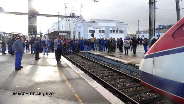 Sindicato dos Ferroviário suspeita de estratégia de discriminação na CP